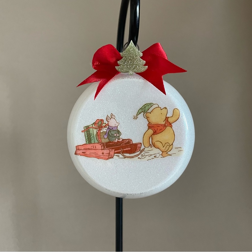 Handmade Disney Winnie The Pooh & Piglet 3 1/2” Ball Shaped Acrylic Ornament~New - Picture 7 of 7